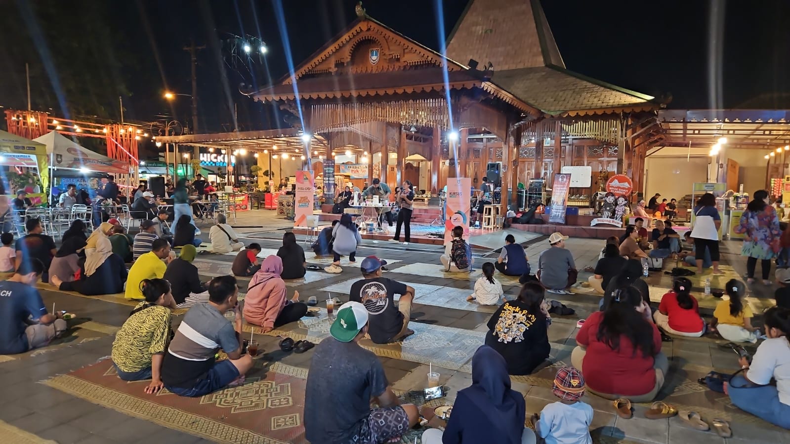Sosialisasi Beasiswa Kursus Meriah di Gedung Sasono Krido Warga, Surakarta