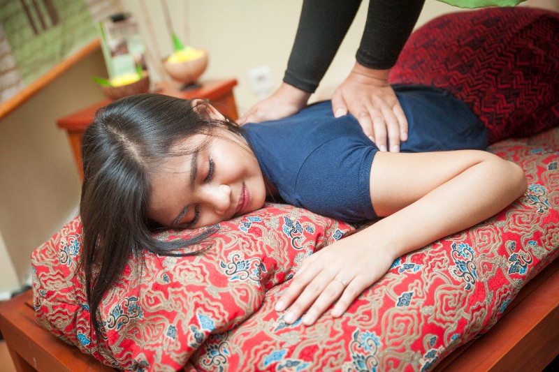 Keterampilan Dasar Pijat Punggung